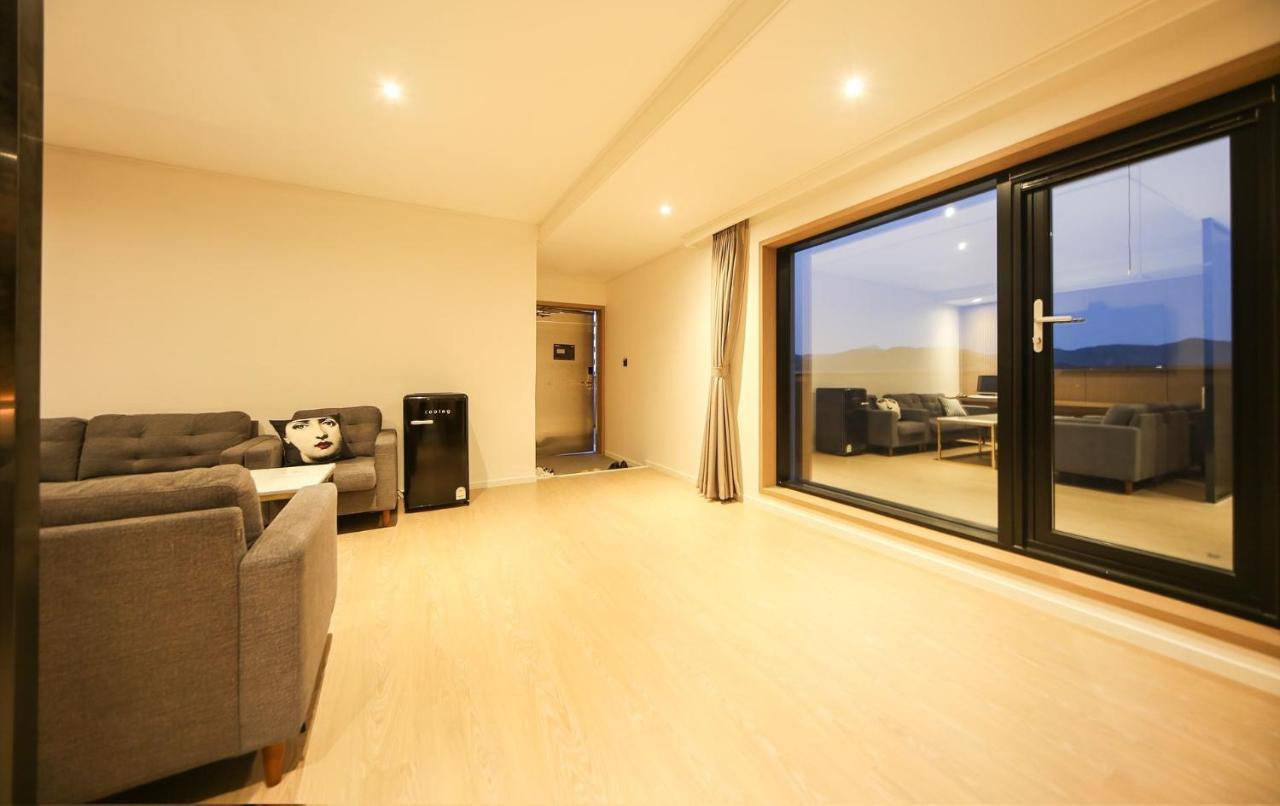 Hotel Lazy Heaven 昌原市 外观 照片
